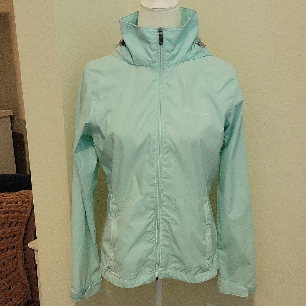 Columbia Women's Mint Green Nylon Ligjtweight WindbreakerJacket...Size Small